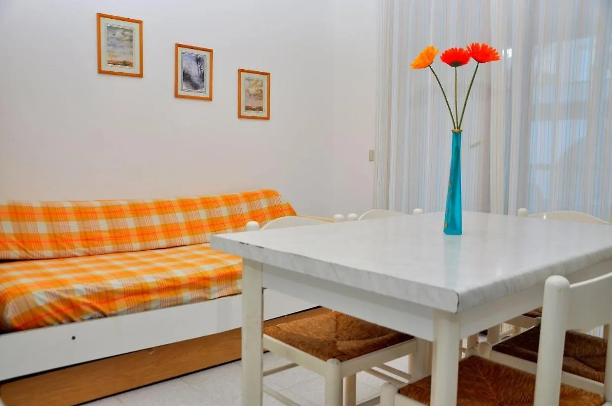Condominio Tucano Bibione Lägenhet