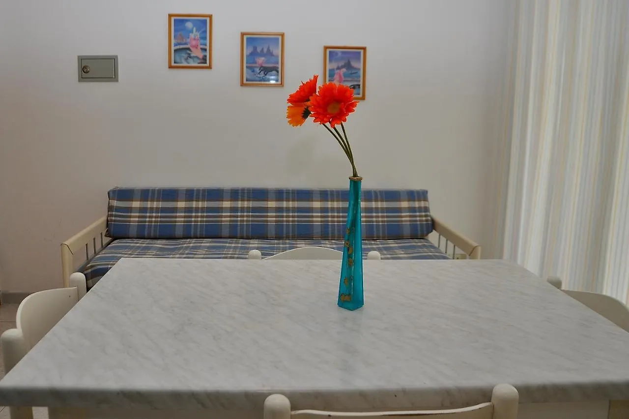Condominio Tucano Bibione Lägenhet