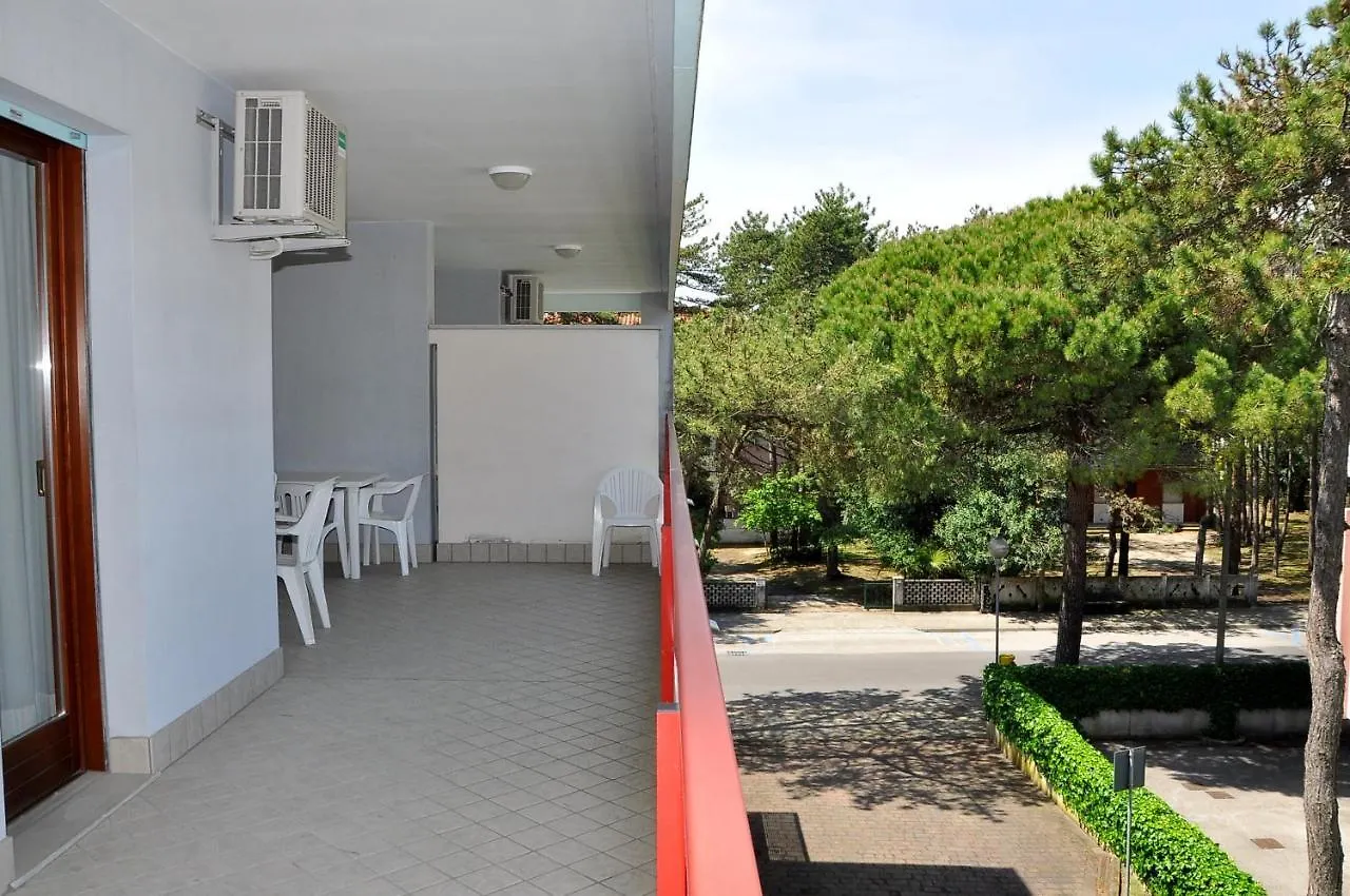 Condominio Tucano Bibione Lägenhet