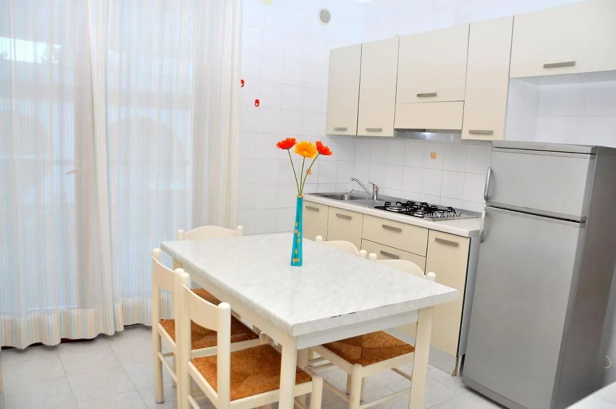 Condominio Tucano Bibione Lägenhet