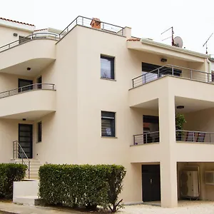 https://apartments-adria-porec.in-istria.net