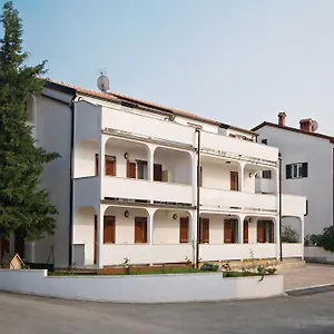 https://apartments-ava.in-istria.net